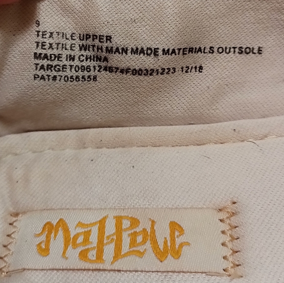 Shoed - Picture 6 of 8